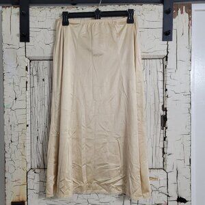 Vtg Vanity Fair 100% Nylon 29" Half Slip ½" Lace Hem Trim Sz Medium Beige Nude